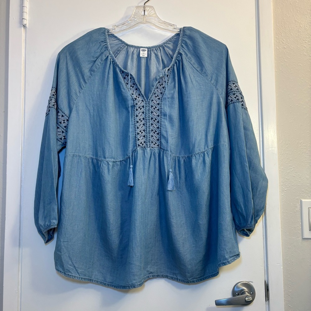 Old Navy Women's Chambray Top Shirt 2x Boho Peasant Aztec Country NWT - See flaw